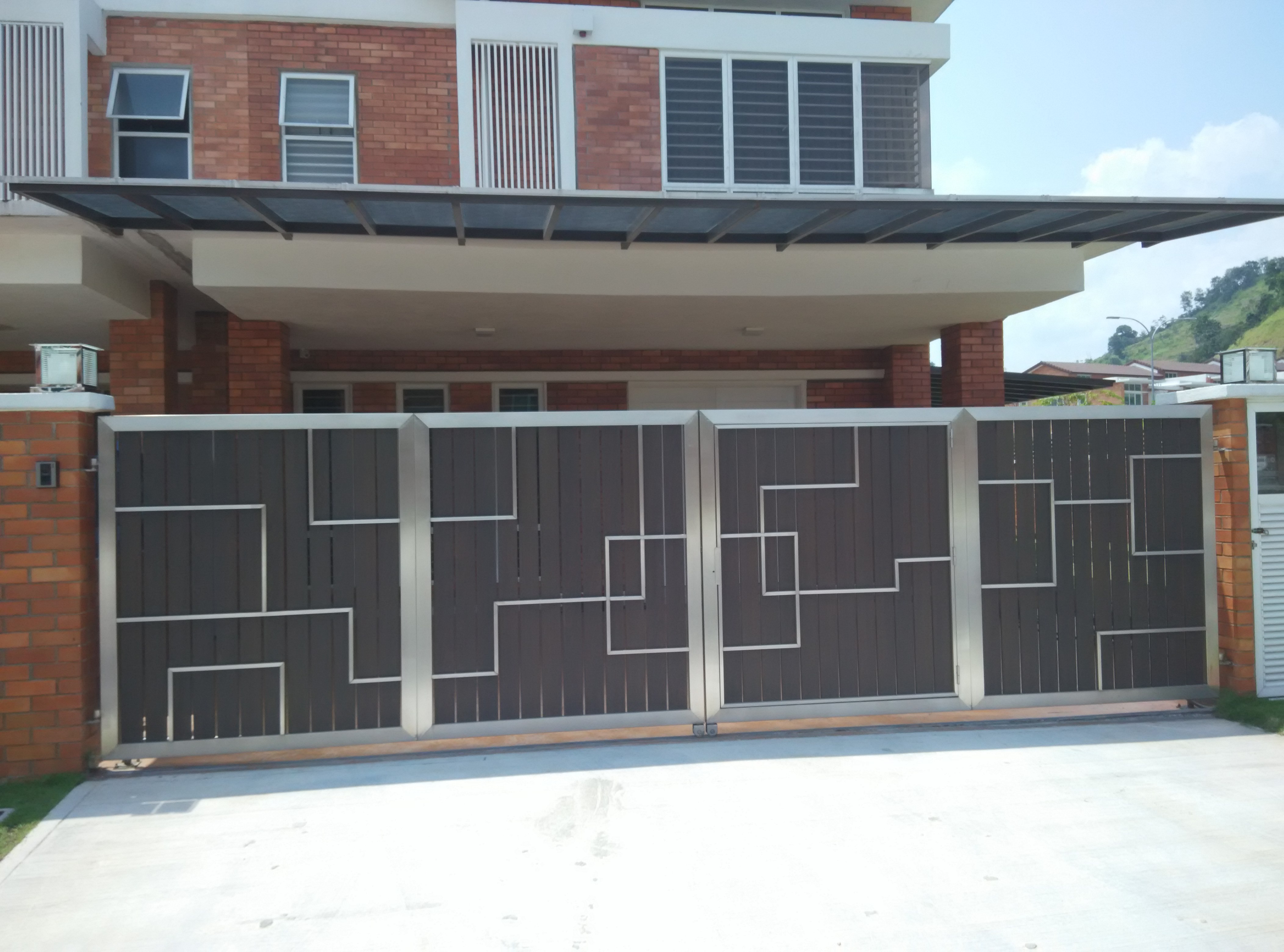 Stainless Steel Entrance Gate 16